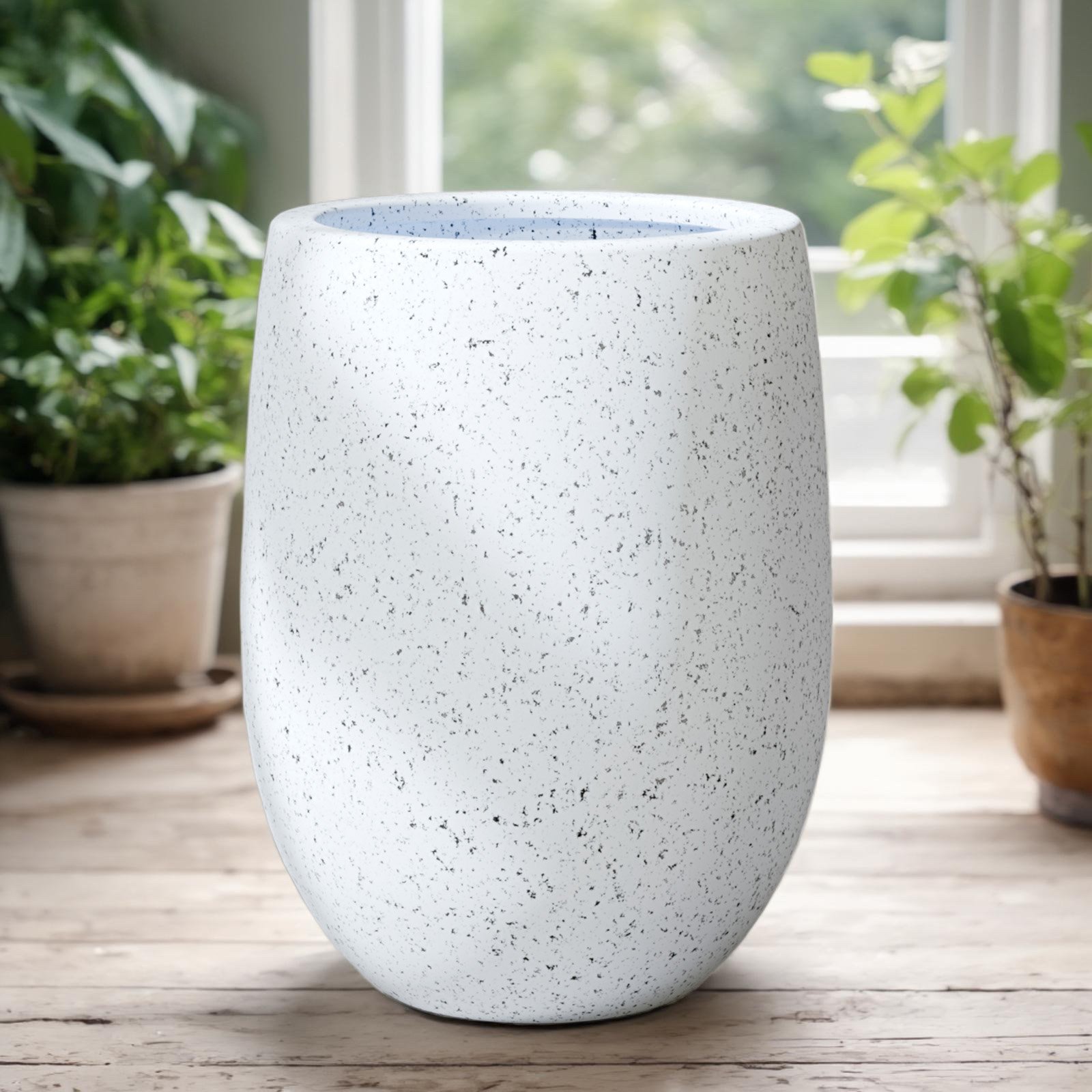 Flower pot - modern minimalist style